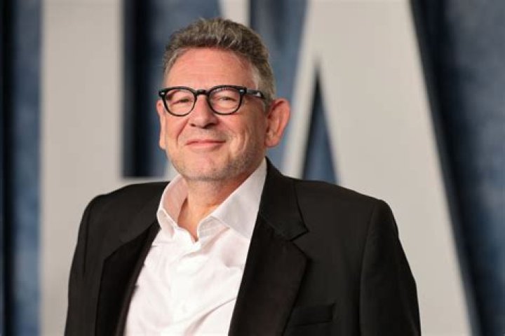 After Giving Drake $400 Million, Universal Music Group CEO Lucian Grainge Is Grabbing A Huge Bag For Himself