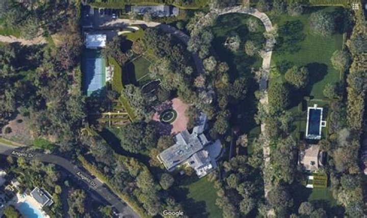 After Growing Up On Food Stamps WhatsApp Founder Jan Koum Now Owns At Least $350 Million Worth Of California Real Estate