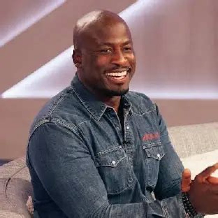 Akbar Gbaja-Biamila Net Worth | Celebrity Net Worth