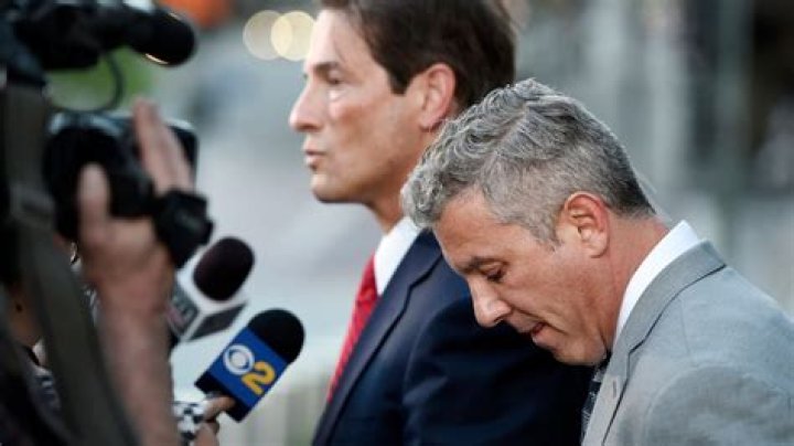 Alanis Morissette's Ex-Manager Jonathan Todd Schwartz Gets Six Years For Stealing Millions