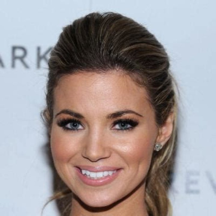 Amber Lancaster Net Worth | Celebrity Net Worth