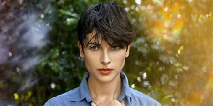Amelia Warner Net Worth | Celebrity Net Worth