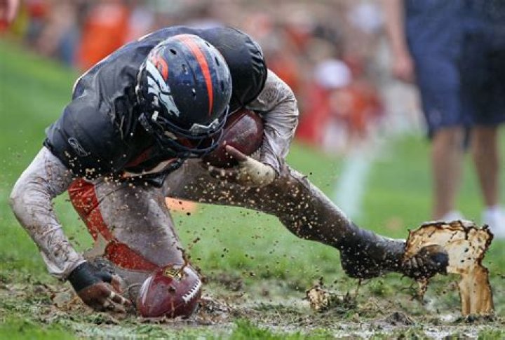 An Unnamed NFL Player Reportedly Lost $8 Million Gambling On Games Last Season