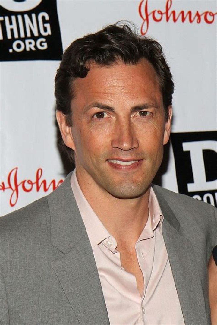 How Andrew Shue Went From Melrose Place to Unlikely Internet Mogul
