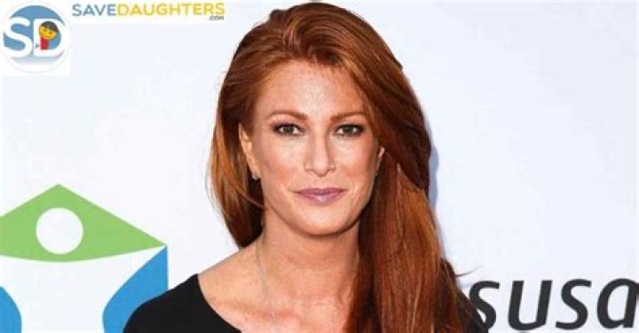 Angie Everhart Net Worth | Celebrity Net Worth