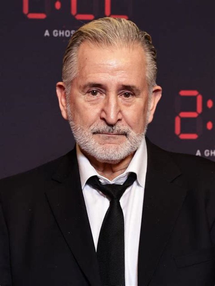 Anthony LaPaglia Net Worth | Celebrity Net Worth
