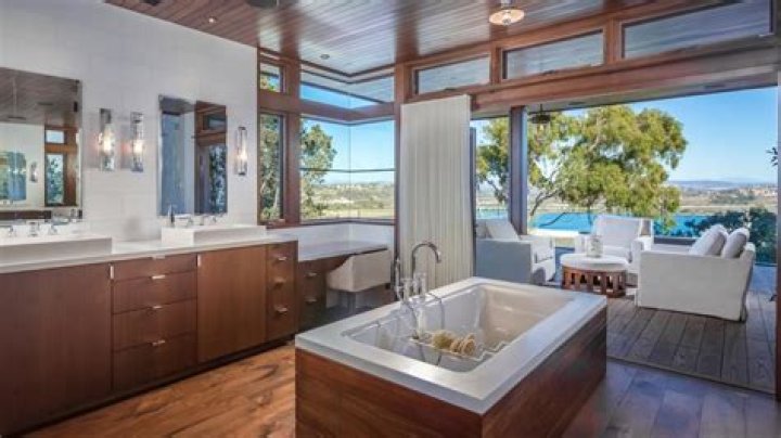 Arizona Cardinals QB Carson Palmer Selling Amazing Del Mar Home For $25 Million!!!