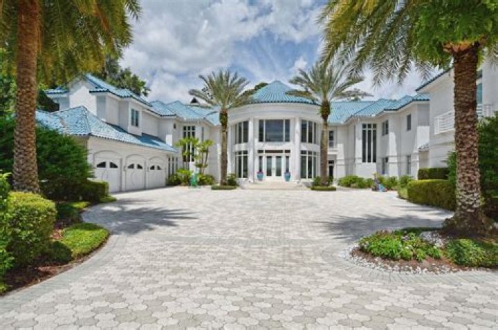 Baseball Legend Barry Larkin Relists Orlando Mansion At $5.4 Million
