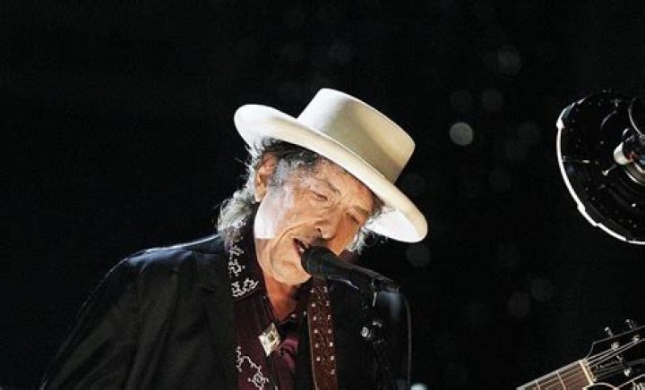 Bob Dylan Sells Song Catalog To Universal Music For $300 MILLION