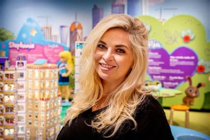 Bobbi Eden Net Worth | Celebrity Net Worth