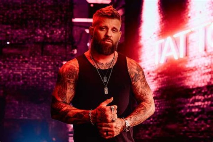 Brantley Gilbert Helps Donate $10.5 Million Worth Of Goods To Underprivileged Children