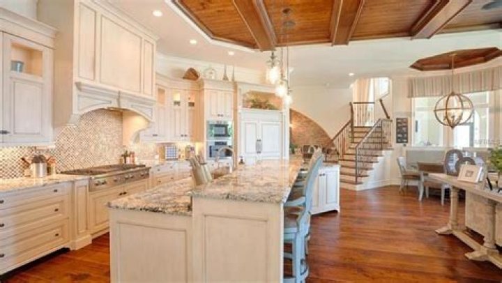 Bubba Watson Selling The Home He Bought From Tiger Woods For $5.6 Million