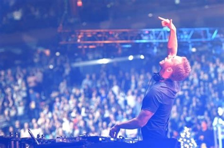 Calvin Harris Just Dethroned Tiesto To Become The Richest DJ In The World