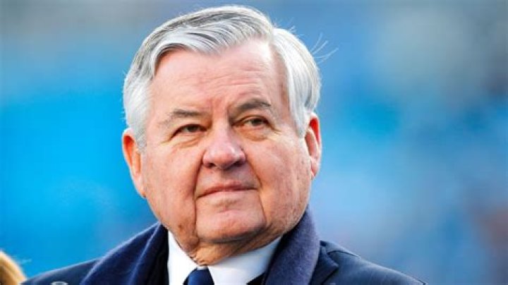 Carolina Panthers Owner Jerry Richardson Says He Will Sell Team After 2017 Season
