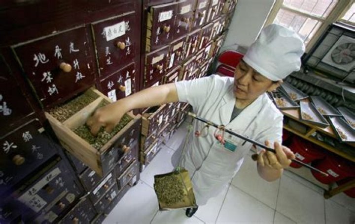 Chinese Farmer Now Wealthy After Finding Pig's Gallstone Worth Over $600,000