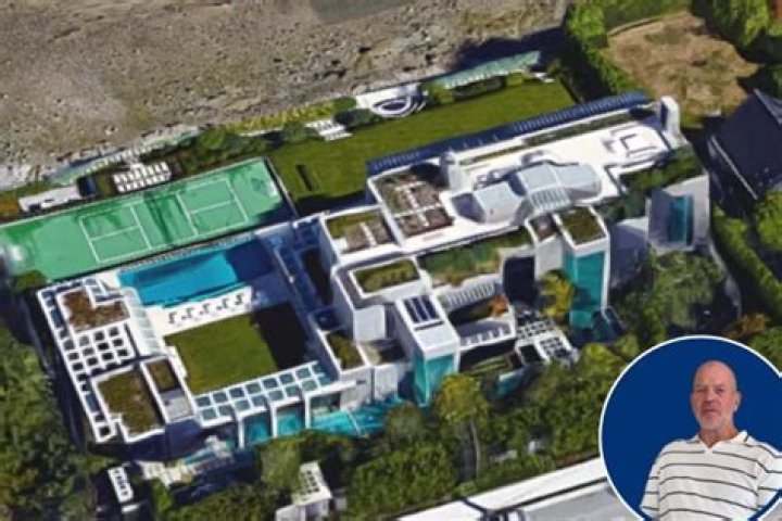 Chip Wilson Net Worth | Celebrity Net Worth