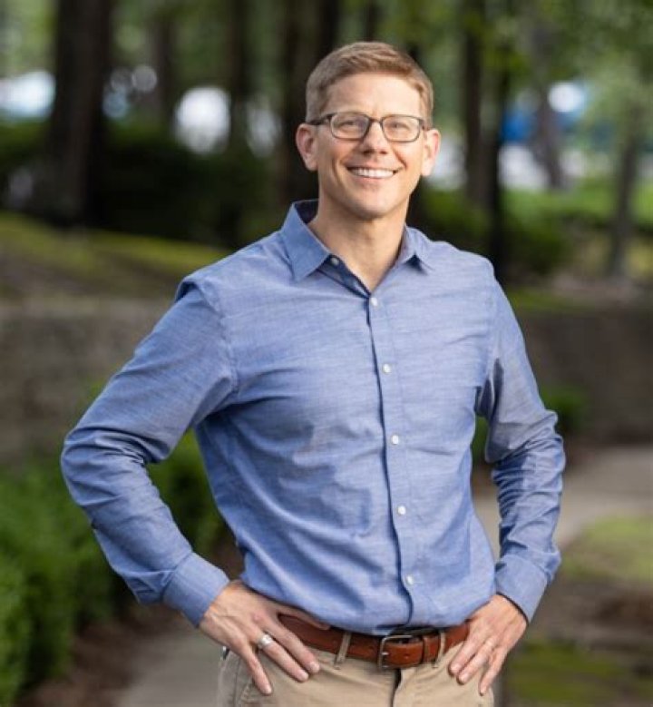 Chris Larsen Net Worth | Celebrity Net Worth