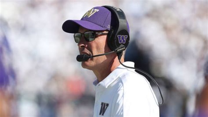Chris Petersen Is Stepping Down As Washington's Head Coach – Giving Up Millions Of Dollars In The Process