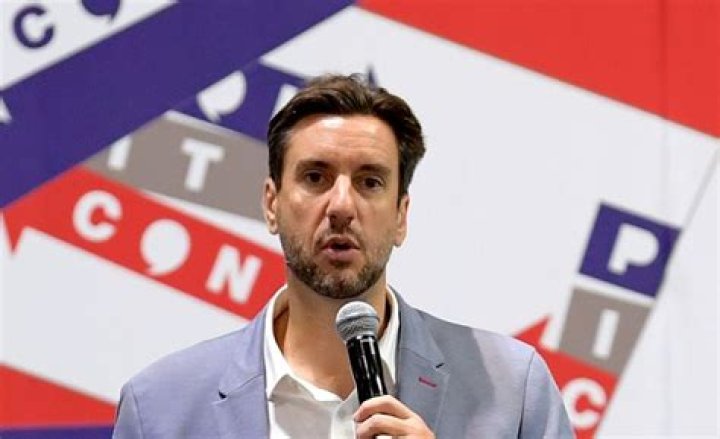 Clay Travis Net Worth | Celebrity Net Worth
