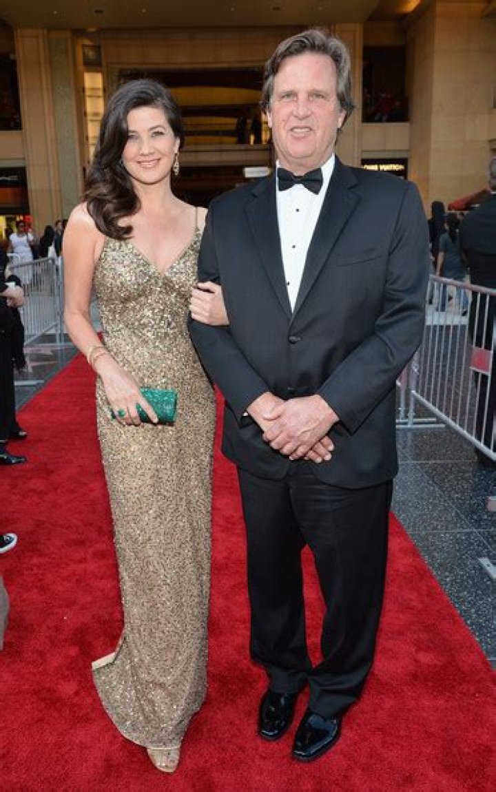 Daphne Zuniga Net Worth | Celebrity Net Worth