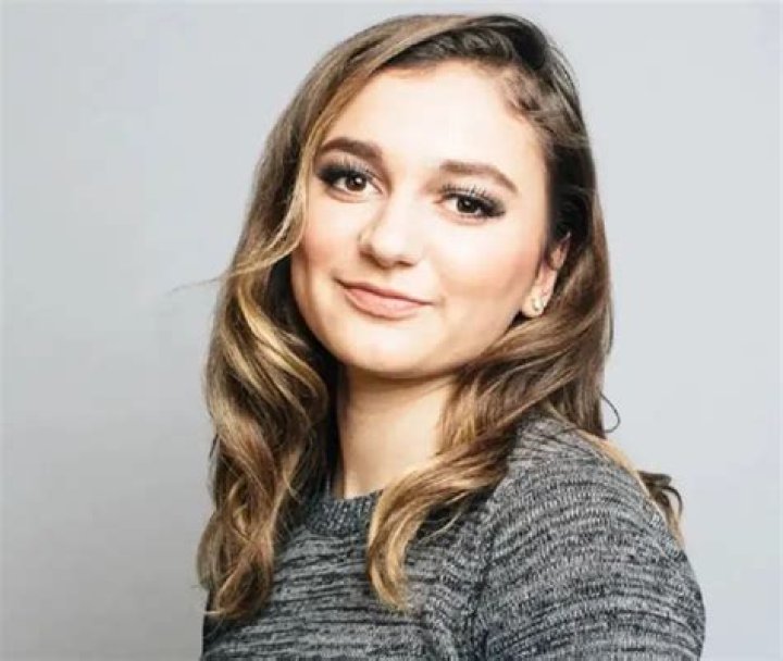 Daya Net Worth | Celebrity Net Worth