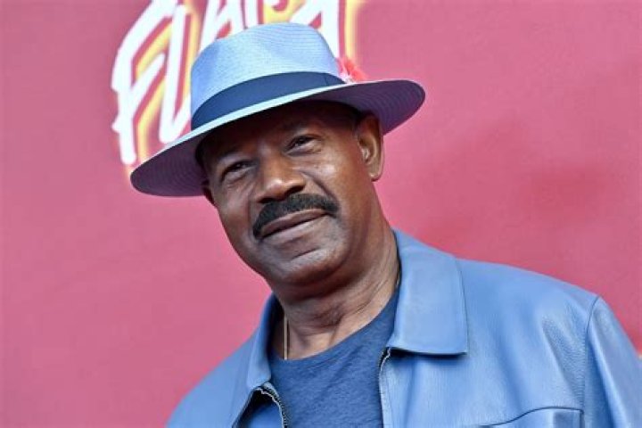 Dennis Haysbert Net Worth | Celebrity Net Worth