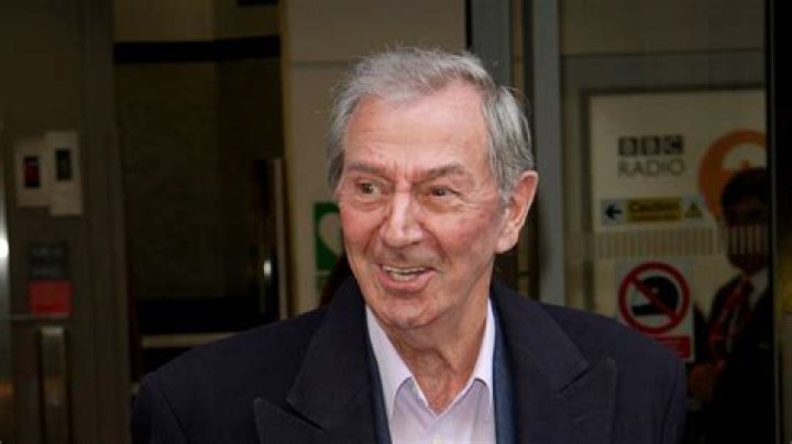 Des O'Connor Net Worth | Celebrity Net Worth