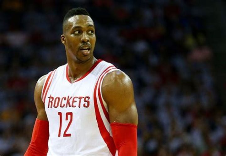 Did Dwight Howard Just Buy a $20 Million House in LA... with a Check?
