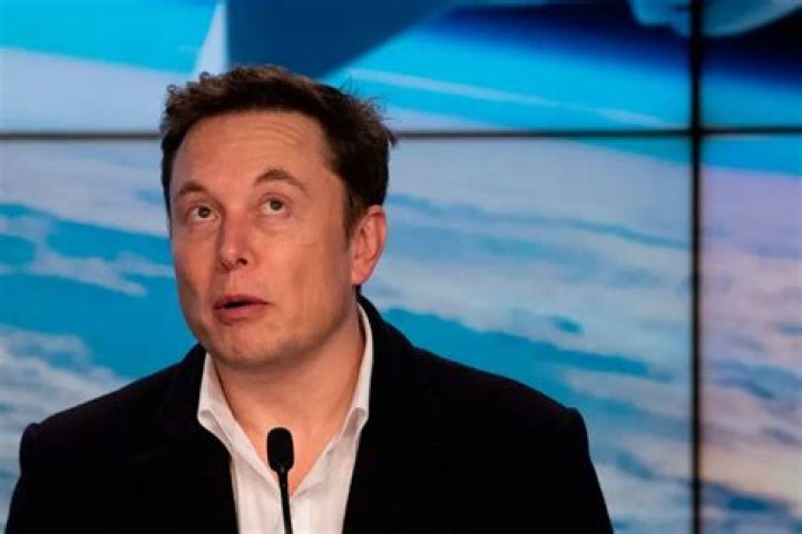 Elon Musk Follows Through On Plan To Sell All Of His Things And "Own No House," Lists 5 More Houses