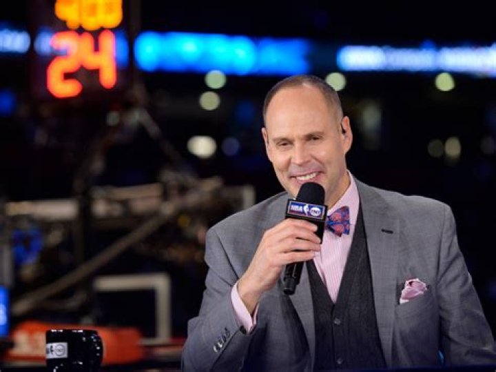 Ernie Johnson Jr Net Worth