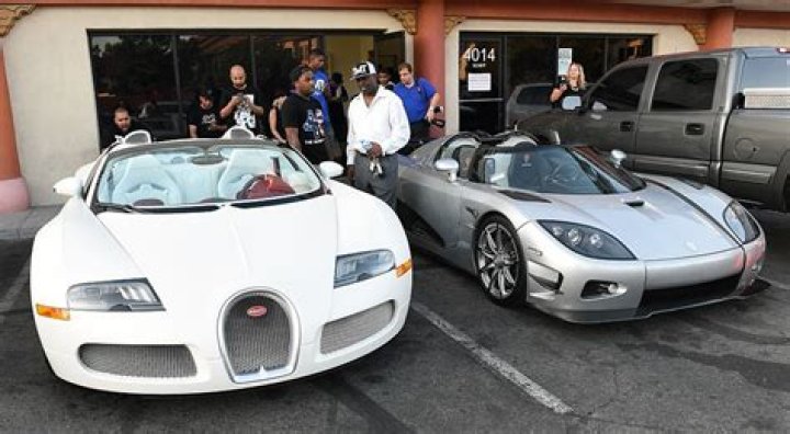 Floyd Mayweather Instagrams Insanely Awesome/Gaudy Photo Of $61 Million Toy Collection