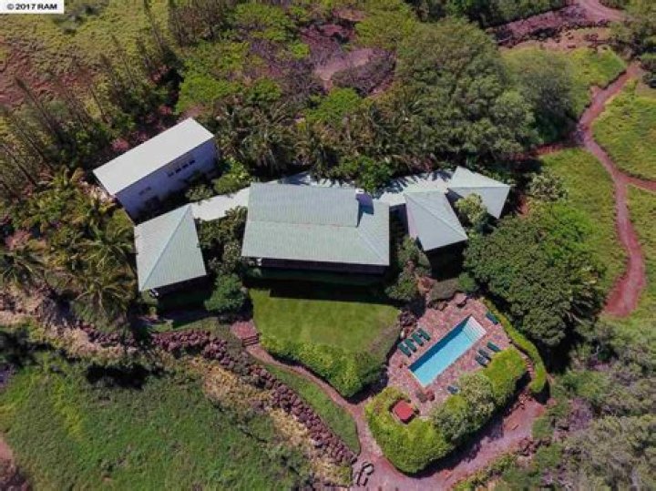 Want To Buy One-Third Of A Hawaiian Island? No Problem! Fork Over $260 Million