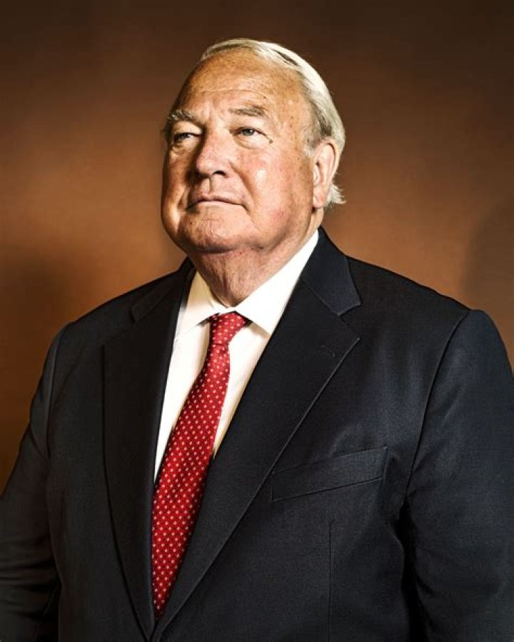 Heinz Hermann Thiele Net Worth