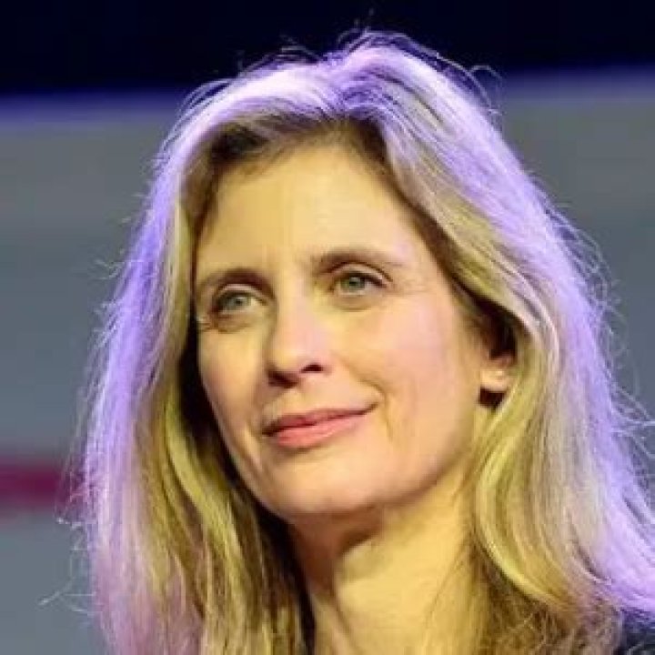 Helen Slater Net Worth | Celebrity Net Worth