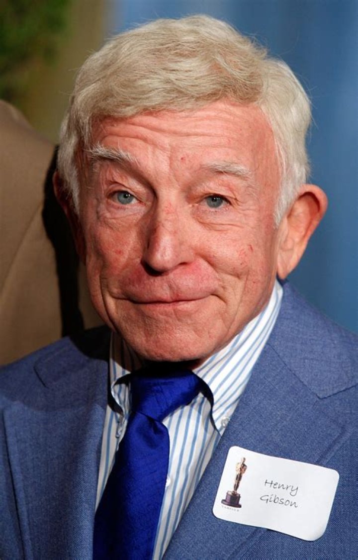 Henry Gibson Net Worth | Celebrity Net Worth