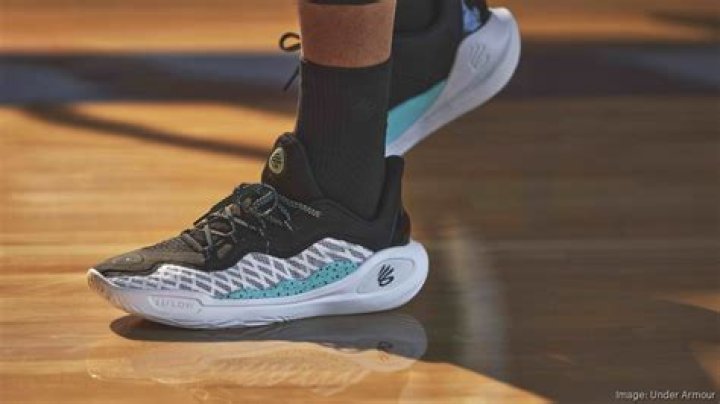 The Absolutely Insane And Simple Ways Nike Lost Steph Curry