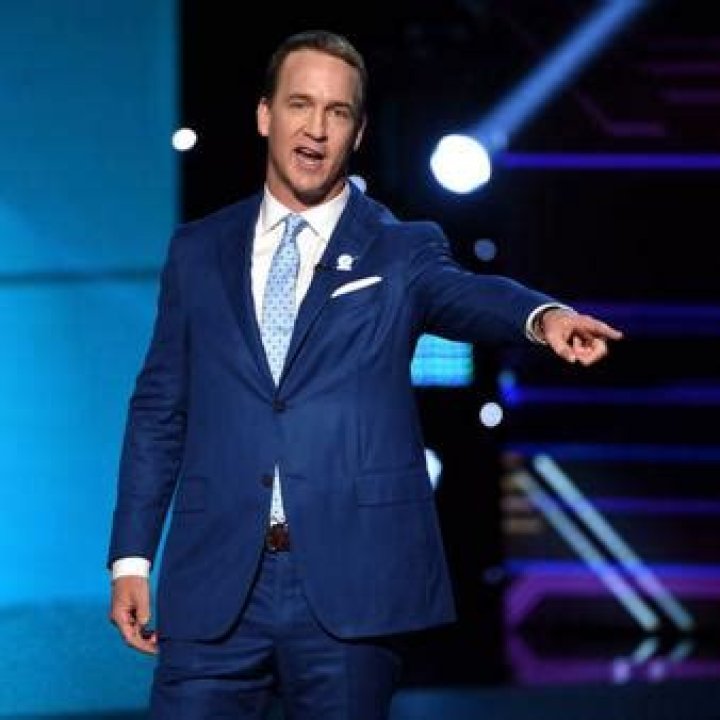 How Much Is Tony Romo Worth To CBS?