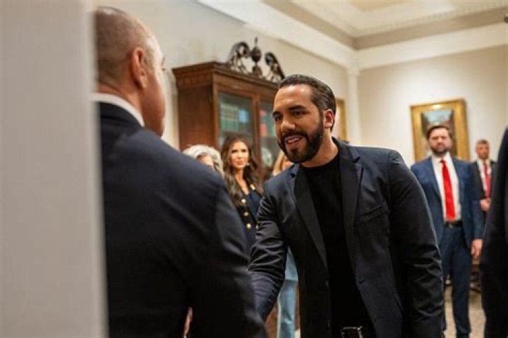 We Sent A Plane Loaded With $400 Million Cold Hard Cash To Iran... And People Are Pissed