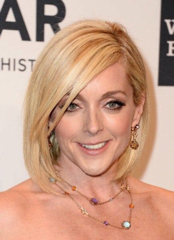 Jane Krakowski Net Worth | Celebrity Net Worth