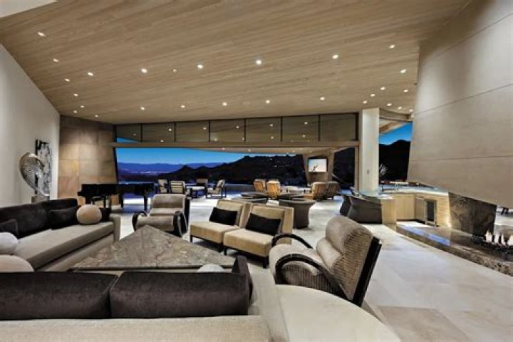 Two Homes Of Late Hollywood Producer Jerry Weintraub On Market For $41 Million