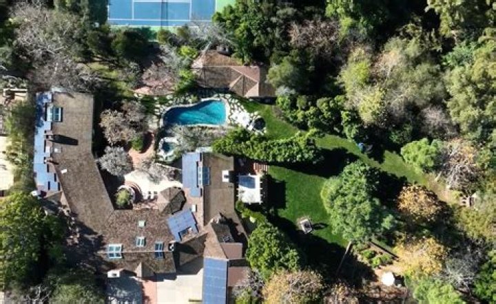 Jim Carrey Seeks $30 Million For Brentwood Estate He's Owned For 30 Years