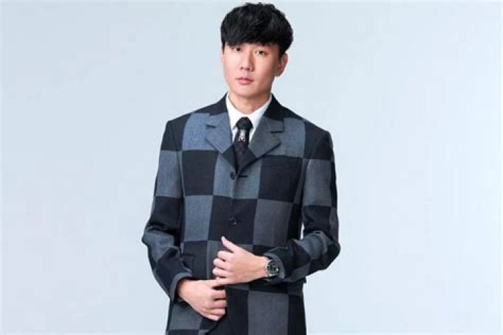 JJ Lin Net Worth | Celebrity Net Worth