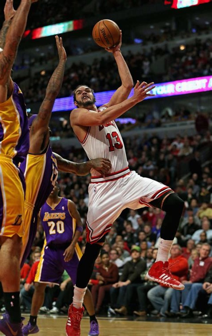 Jordan Hill Net Worth | Celebrity Net Worth