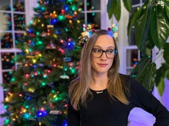 Kat Timpf Net Worth | Celebrity Net Worth