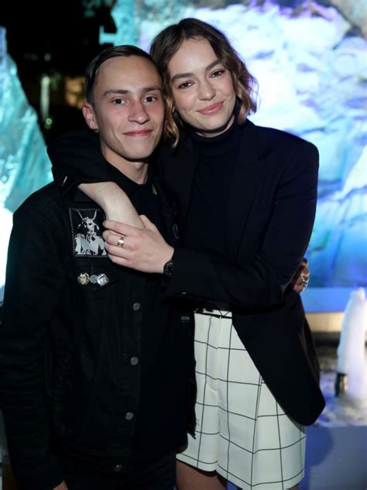 Keir Gilchrist Net Worth | Celebrity Net Worth