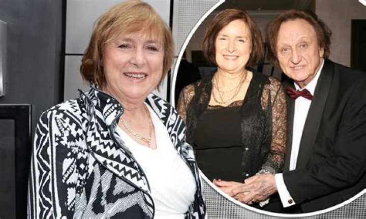 Ken Dodd Net Worth | Celebrity Net Worth