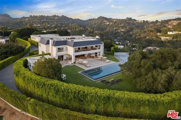 Kylie Jenner And Travis Scott Just Bought This Incredible $13.45 Million Beverly Hills Mansion