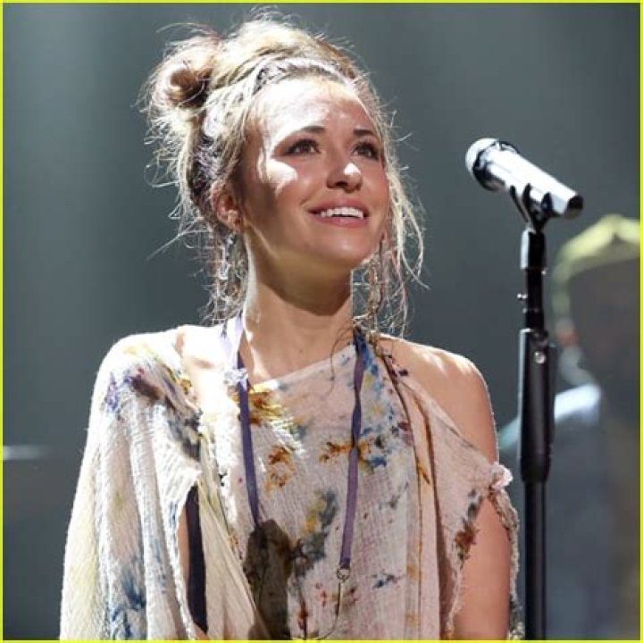 Lauren Daigle Net Worth | Celebrity Net Worth