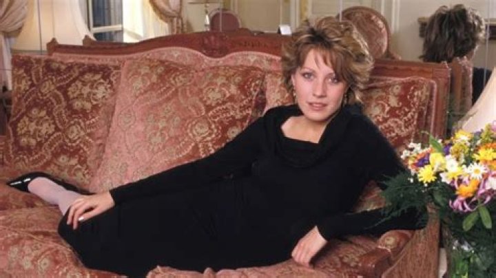 Linda Kozlowski Net Worth | Celebrity Net Worth