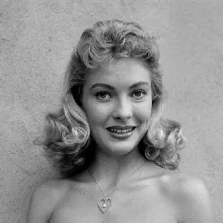 Lori Nelson Net Worth | Celebrity Net Worth